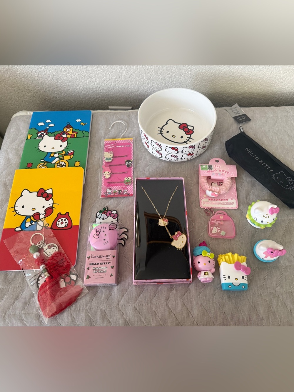 Hello Kitty Bundle New